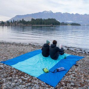 BNWT WEKAPO Beach Blanket Sandproof, 7x9 Beach Mat, Big & Compact